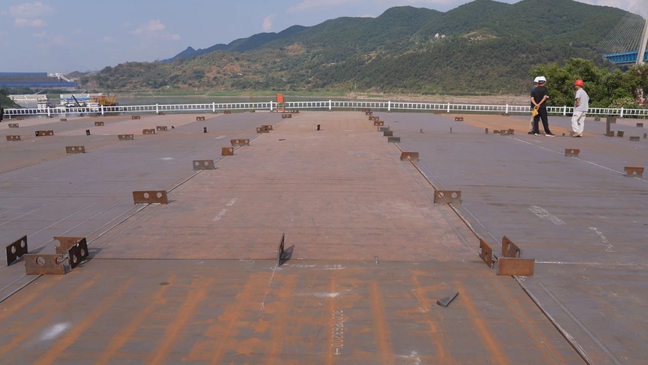 國企動態(tài)  驗收完成，首批青城大橋主橋鋼箱梁構(gòu)件將于9月7日陸續(xù)運抵現(xiàn)場！5.jpg